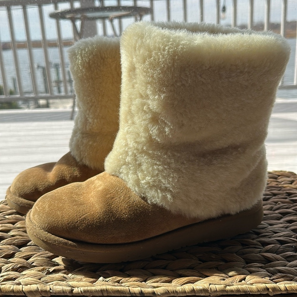 UGG boots. Size 9.